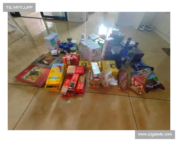 中国旅游团赴澳旅游,导游被扣留!行李箱内竟藏着这些物品引发风波 中国旅游团赴澳旅游,导游被扣留!行李箱内竟藏着这些物品引发风波
